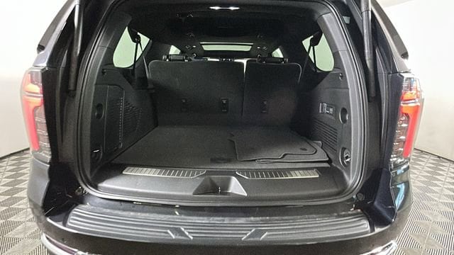 2026 Chevrolet Suburban Premier - Photo 27