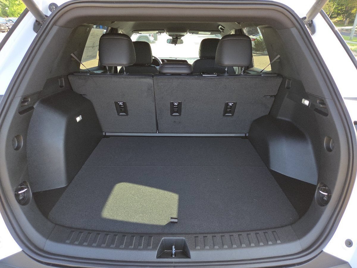 2027 Chevrolet Equinox LT - Photo 22