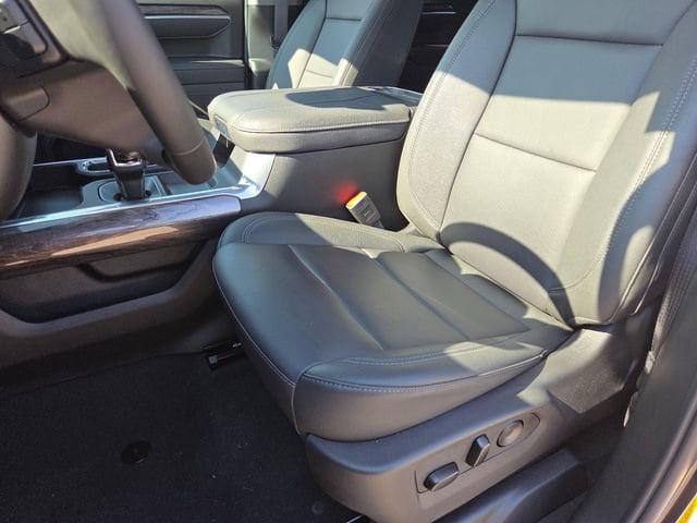 2026 Chevrolet Silverado 1500 LTZ - Photo 23