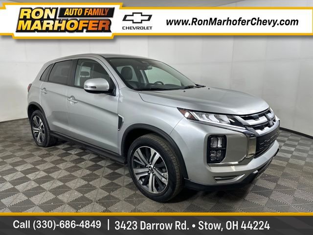 2024 Mitsubishi Outlander Sport SE's photo