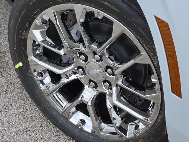 2026 Chevrolet Suburban High Country - Photo 14