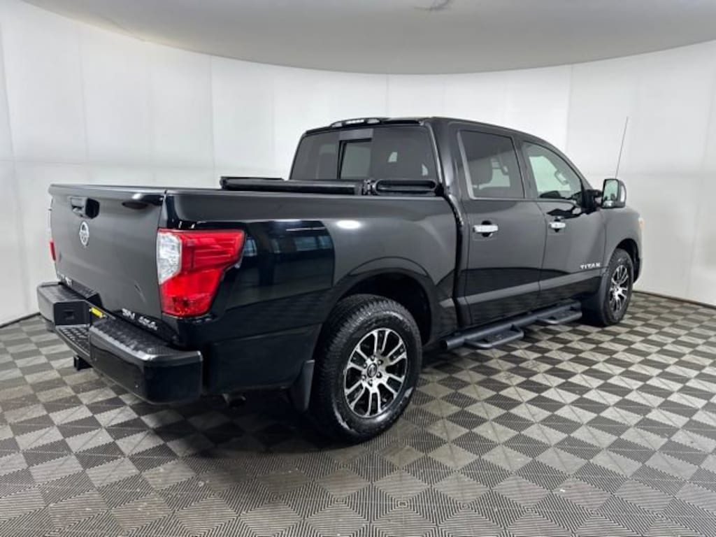 Used 2021 Nissan Titan SV Truck Crew Cab
