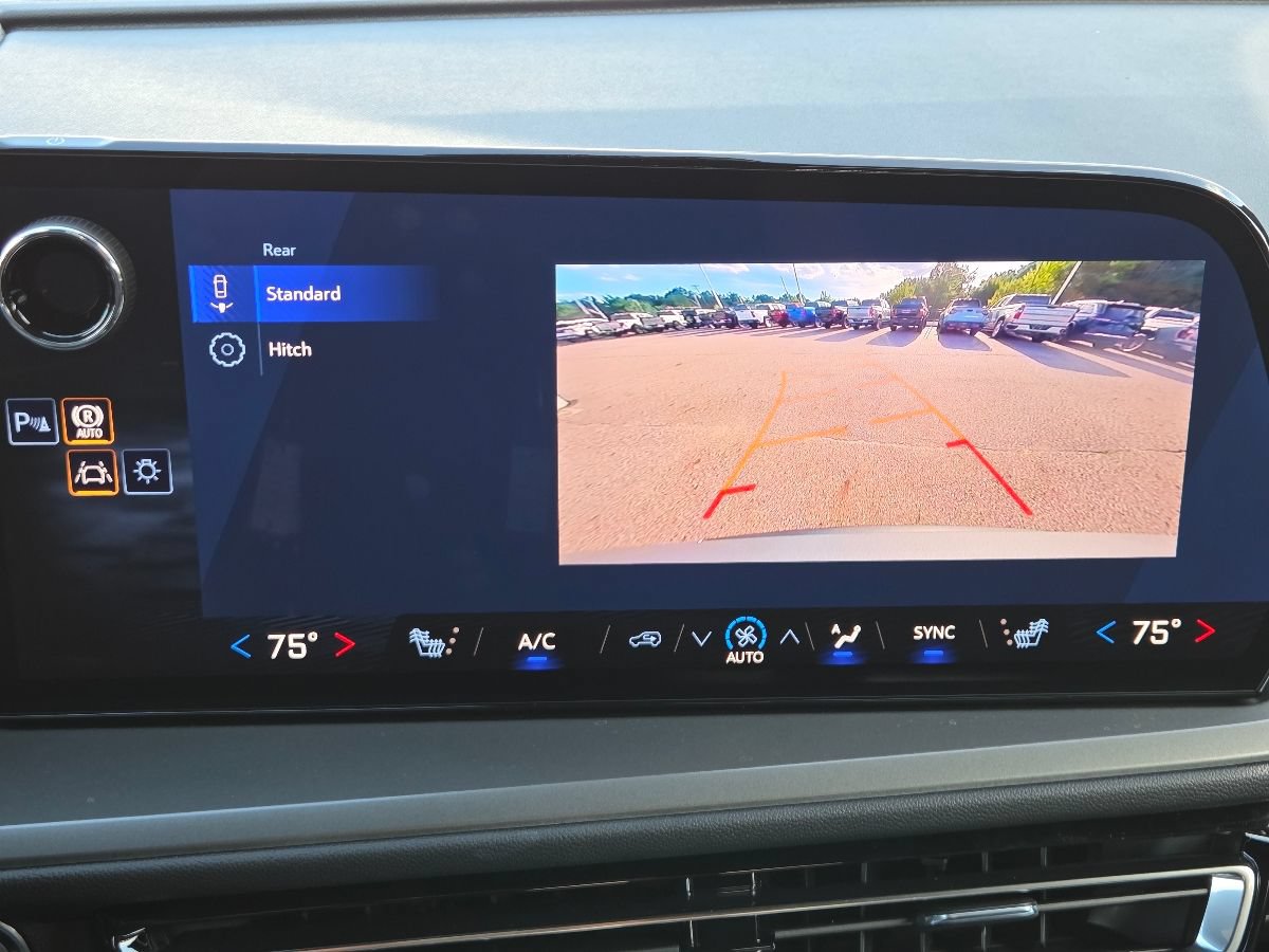 2027 Chevrolet Traverse LT - Photo 10