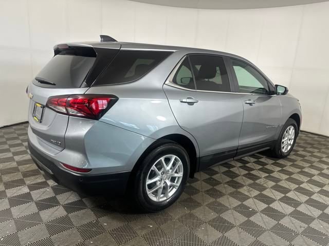 2023 Chevrolet Equinox LT photo 3