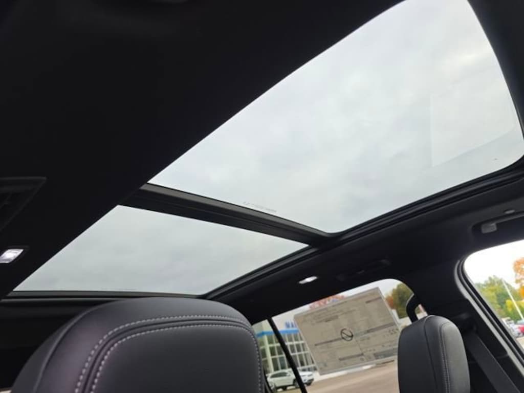 New 2026 Chevrolet Traverse LT SUV