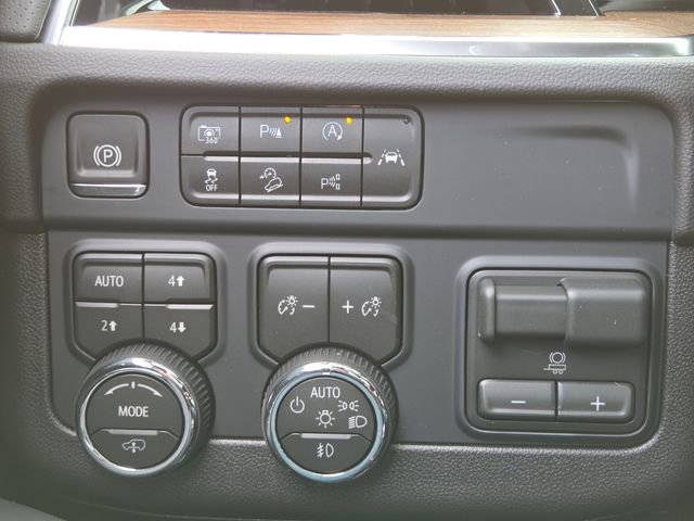 2026 Chevrolet Suburban High Country - Photo 6