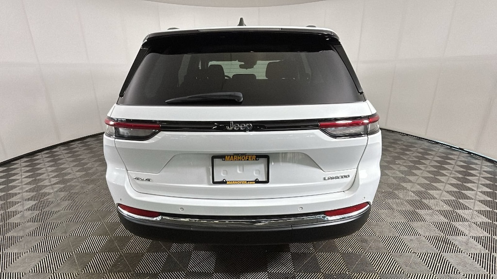 Used 2023 Jeep Grand Cherokee Laredo SUV