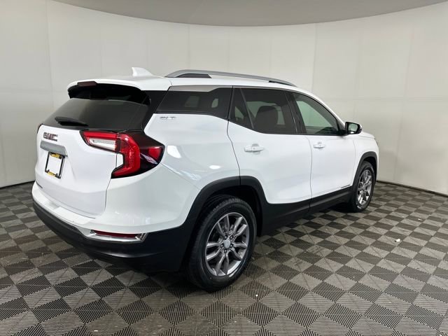 2024 Gmc Terrain SLT photo 2