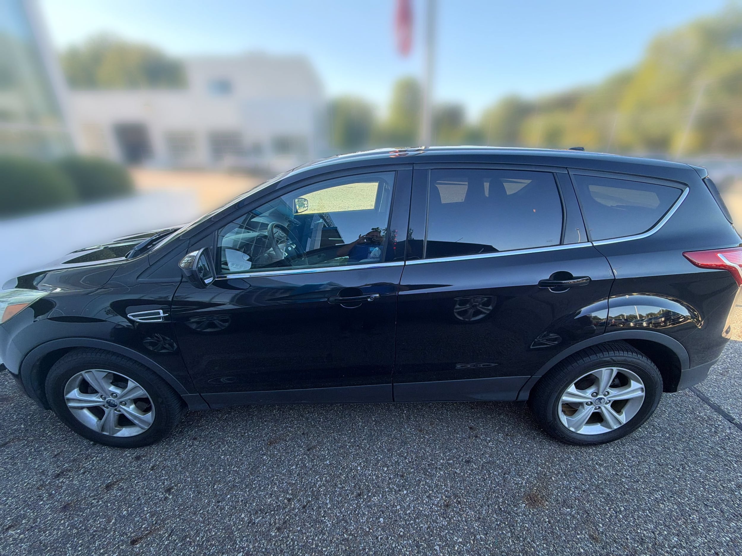 Used 2016 Ford Escape SE with VIN 1FMCU0G71GUC22310 for sale in Stow, OH