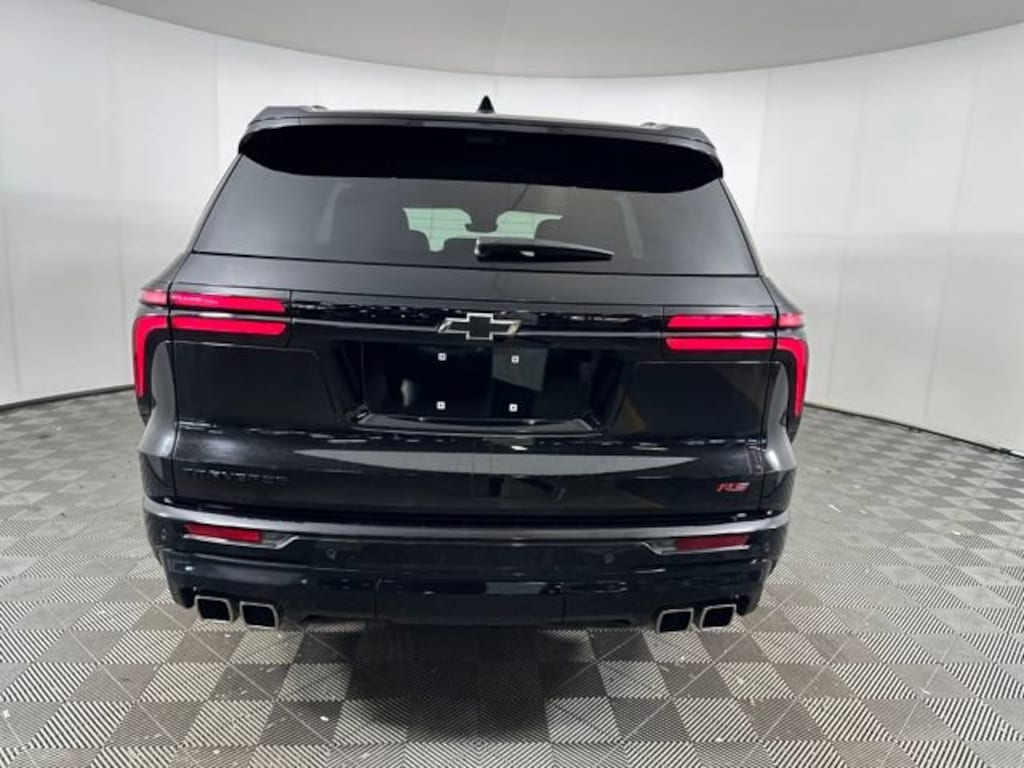 Used 2024 Chevrolet Traverse RS SUV