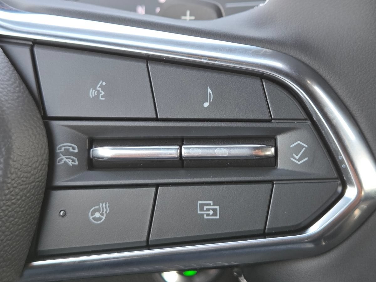 2027 Chevrolet Traverse LT - Photo 34
