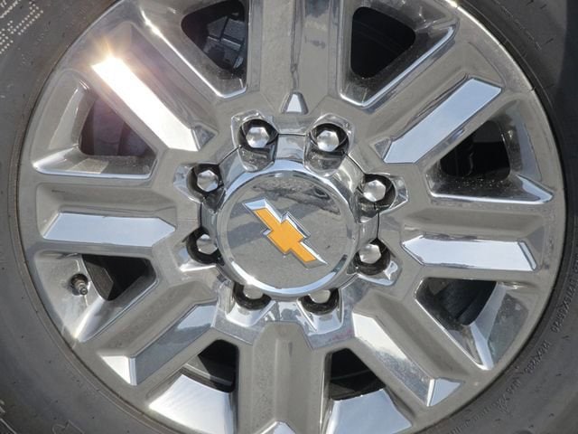 2026 Chevrolet Silverado 2500 HD High Country - Photo 10