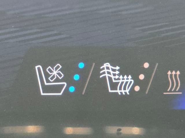 2026 Chevrolet Silverado EV LT - Photo 19