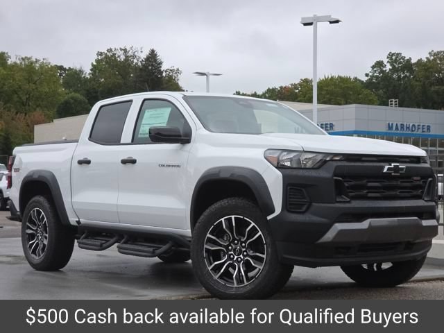 2026 Chevrolet Colorado Trail Boss - Photo 2