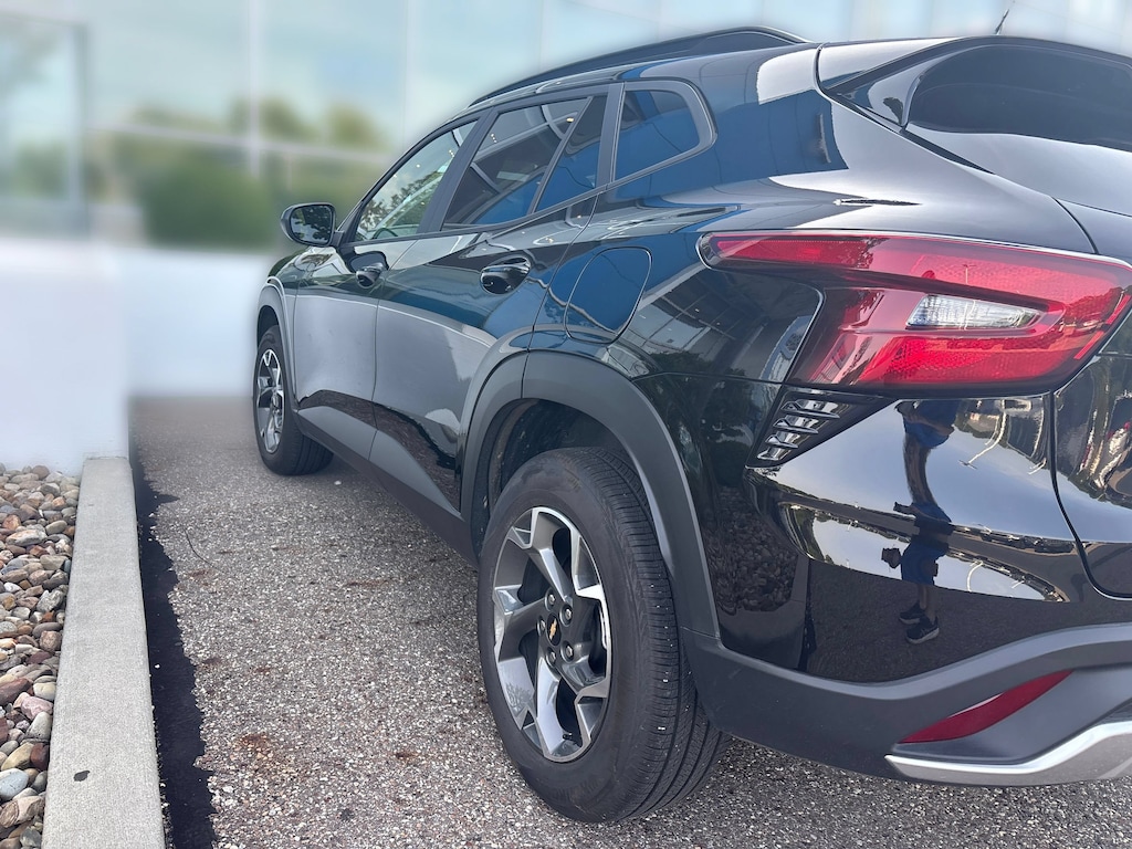 Used 2024 Chevrolet Trax LT SUV