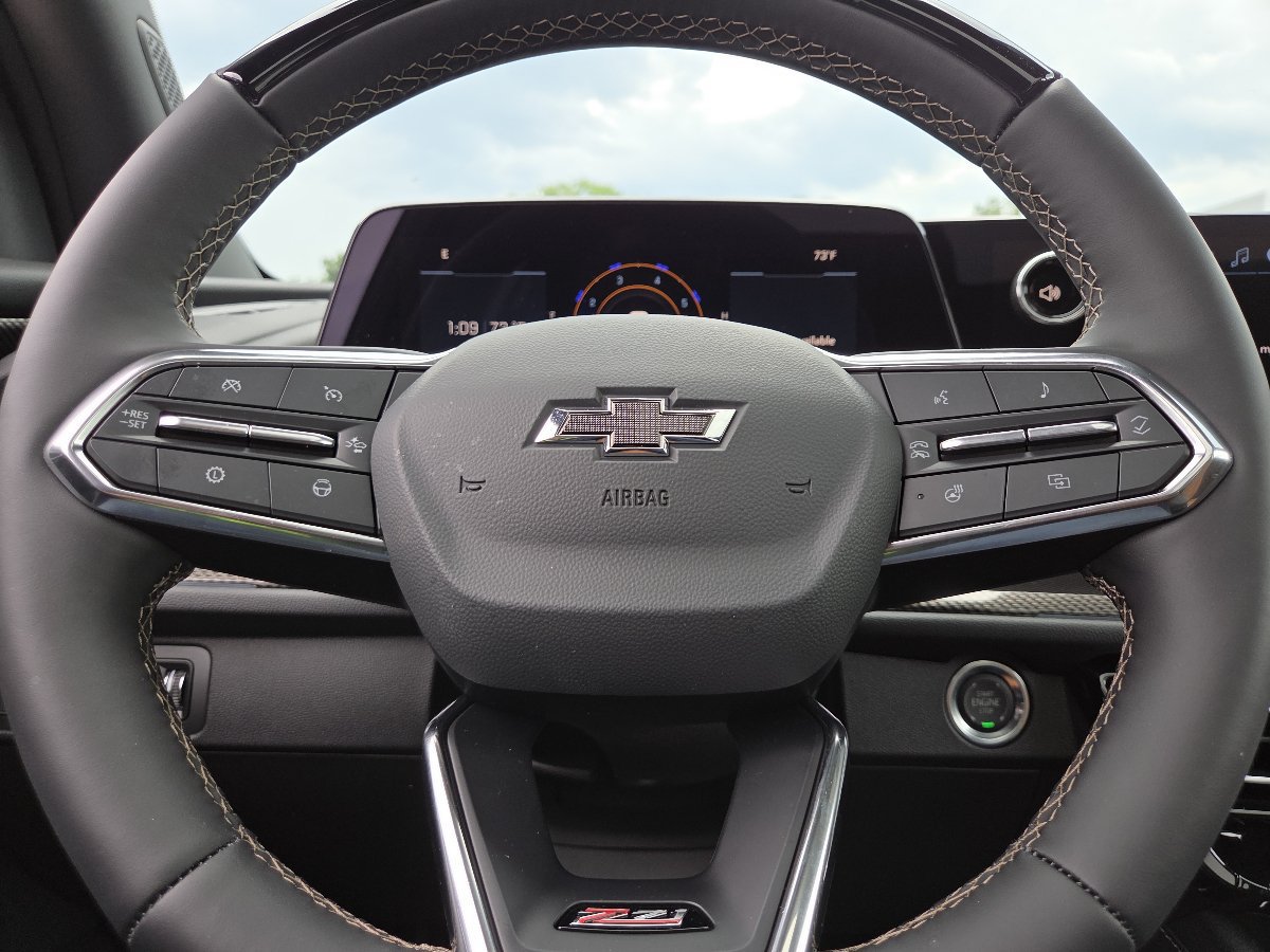 2027 Chevrolet Traverse Z71 - Photo 30