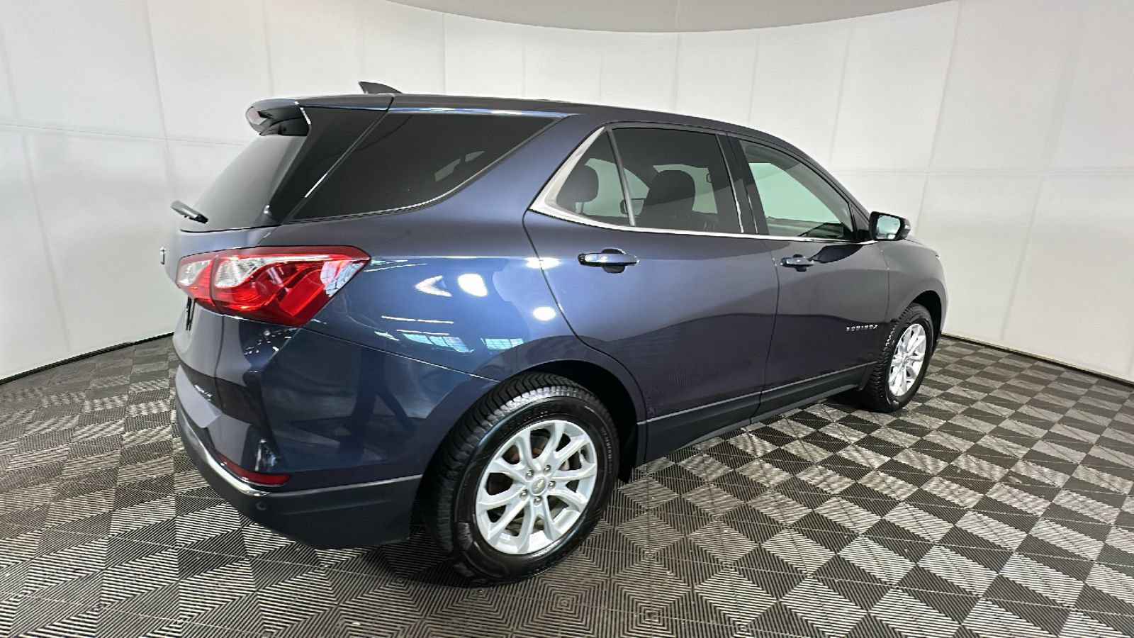 Used 2018 Chevrolet Equinox LT with VIN 3GNAXSEV1JS560269 for sale in Stow, OH