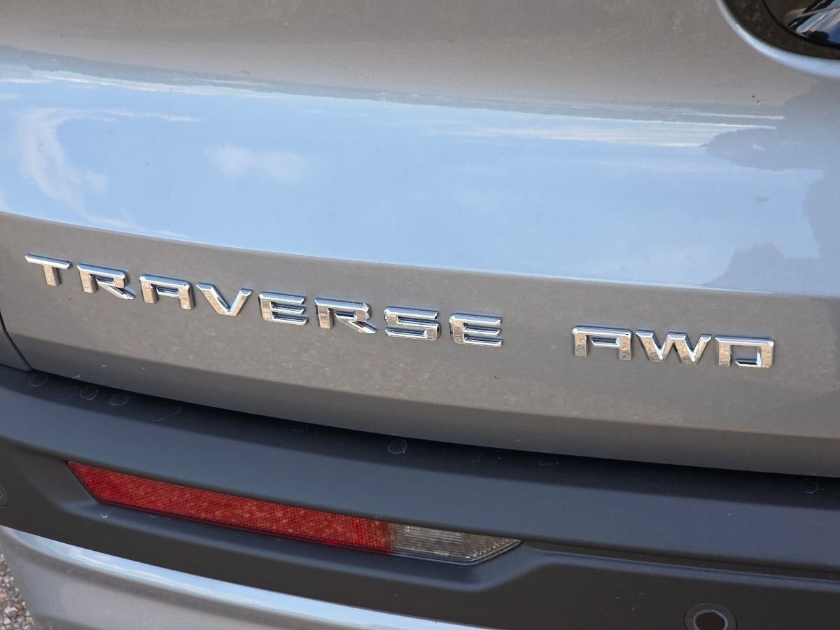 2027 Chevrolet Traverse LT - Photo 7
