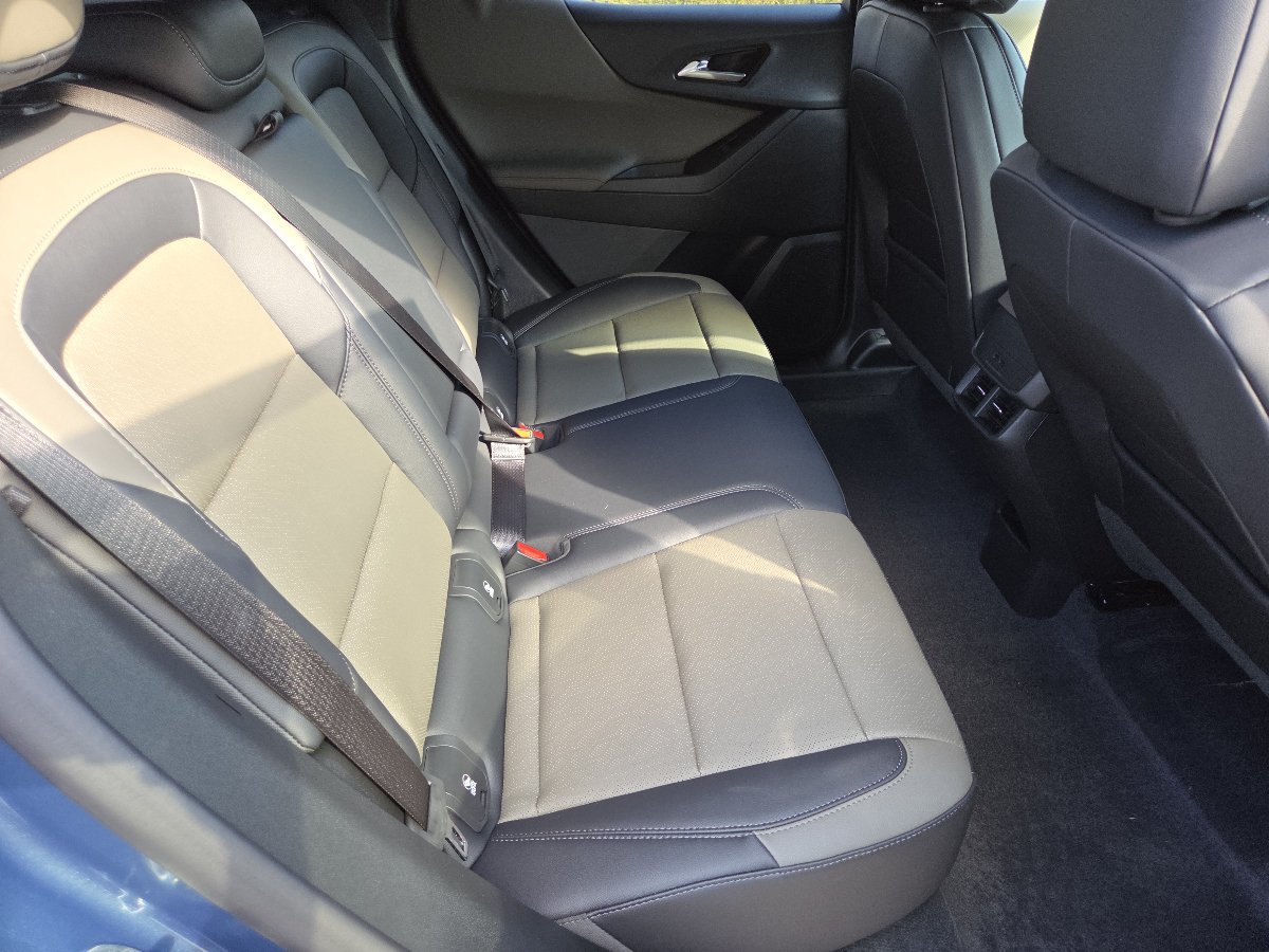 2027 Chevrolet Equinox LT - Photo 25