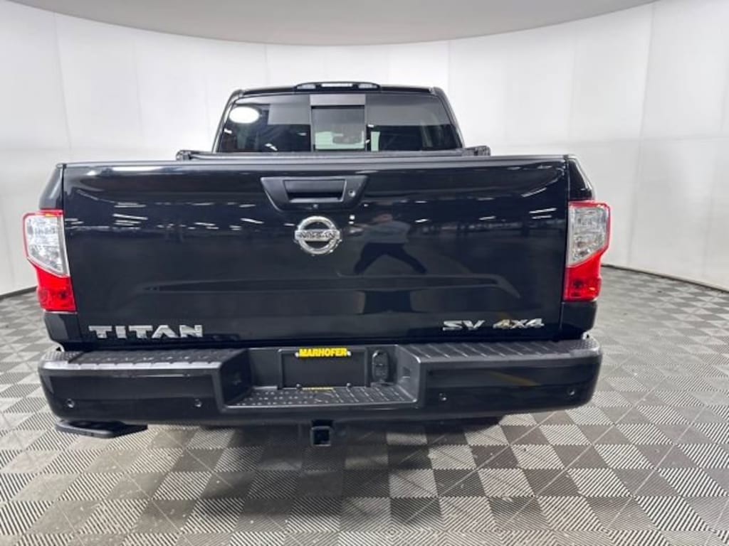 Used 2021 Nissan Titan SV Truck Crew Cab