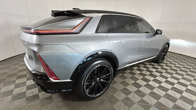 Used 2024 Cadillac LYRIQ Luxury 1 with VIN 1GYKPPRL2RZ142430 for sale in Stow, OH