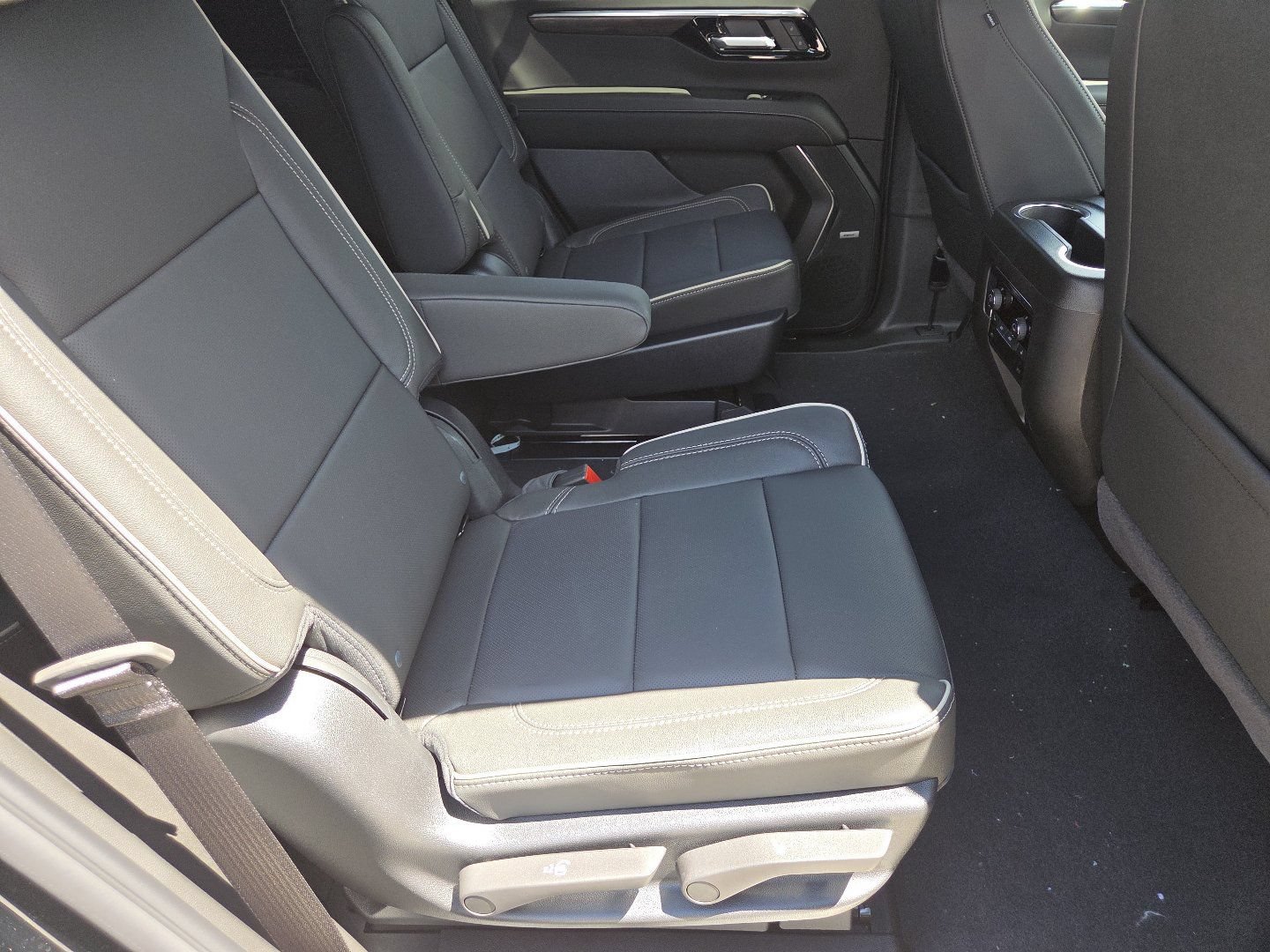 2026 Chevrolet Tahoe Premier - Photo 25