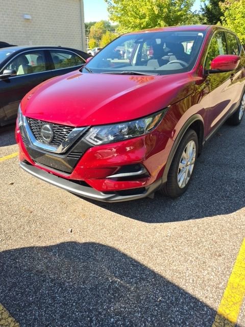 2021 Nissan Rogue Sport S photo 2