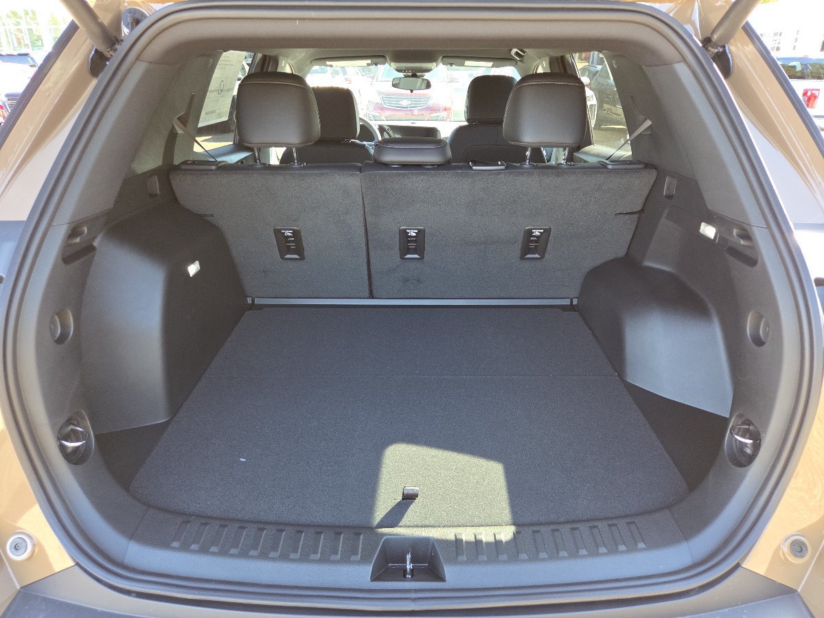 2027 Chevrolet Equinox LT - Photo 24