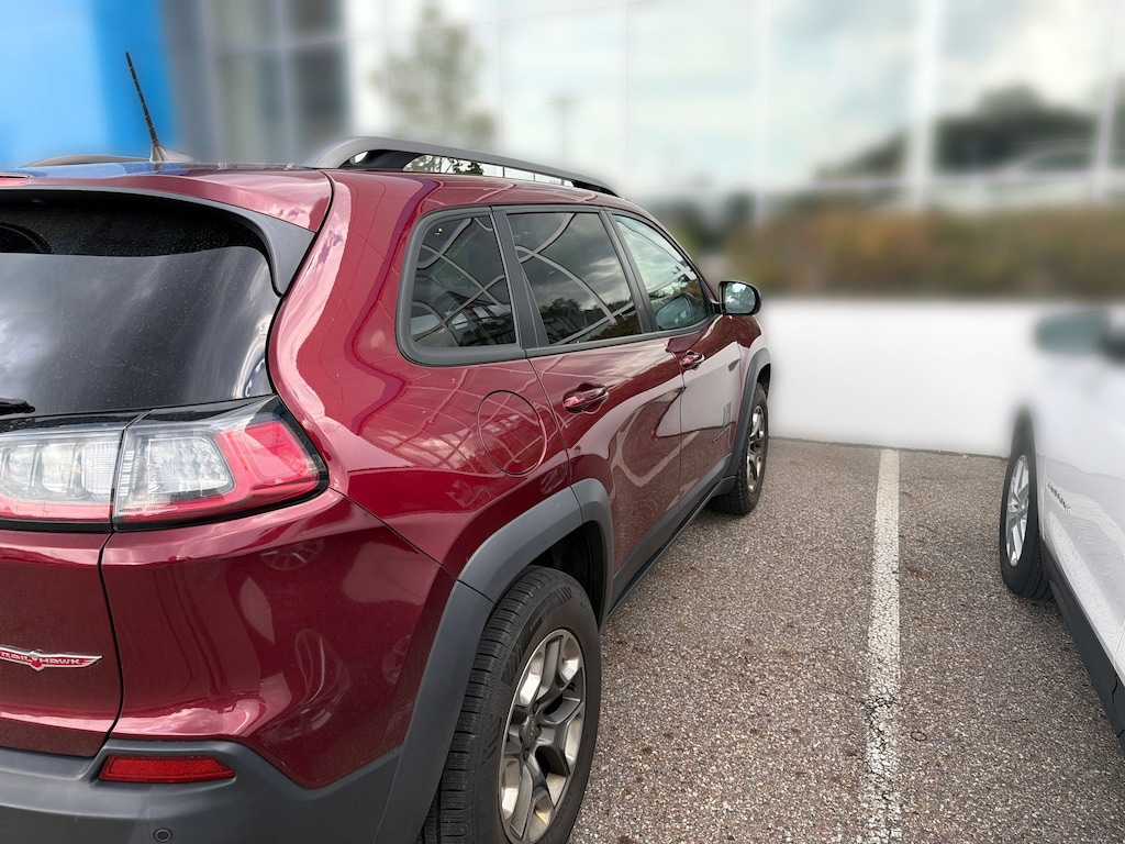 Used 2019 Jeep Cherokee Trailhawk Elite SUV