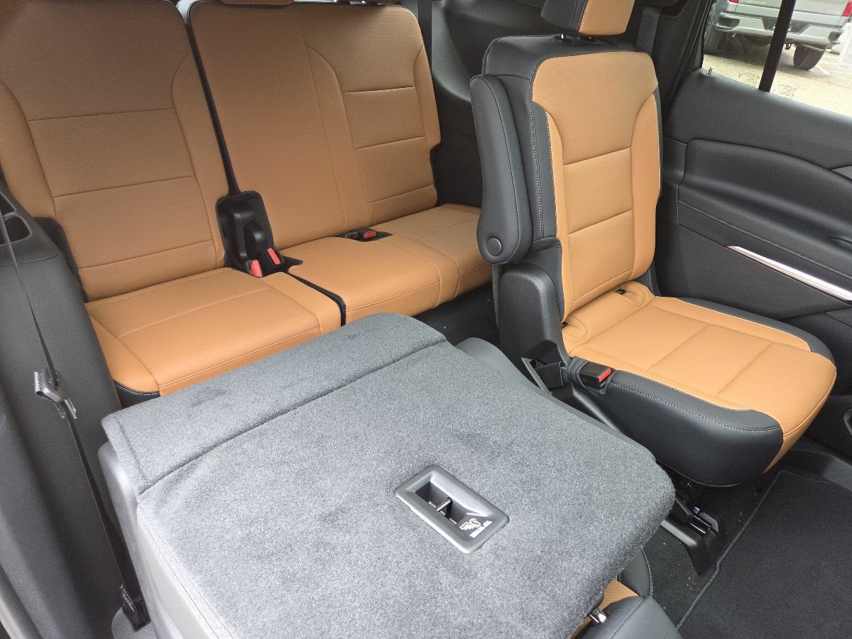 2027 Chevrolet Traverse Z71 - Photo 25