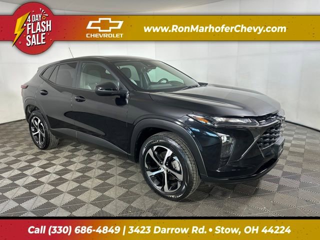 2024 Chevrolet Trax RS's photo