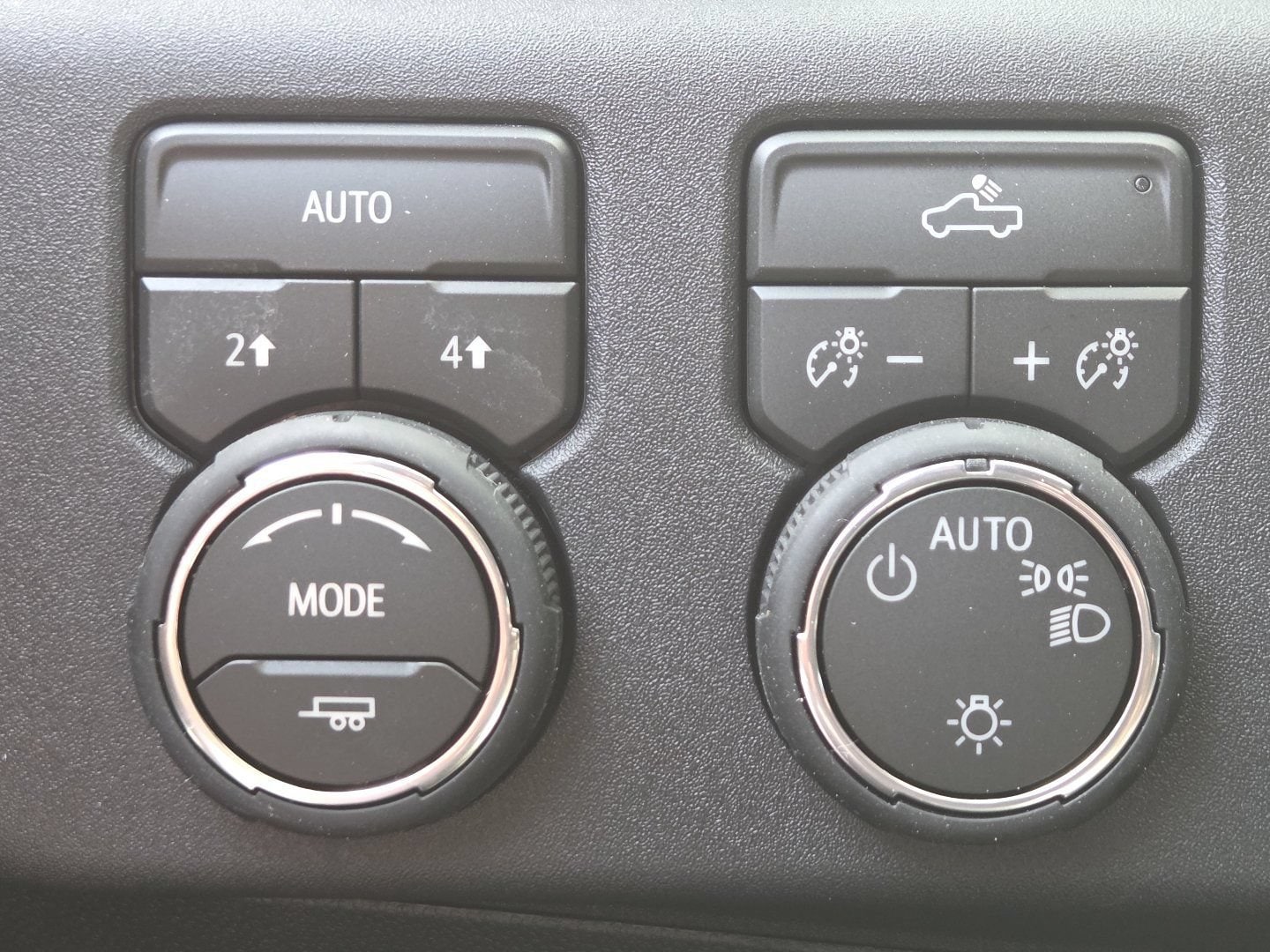 2026 Chevrolet Silverado 1500 LT - Photo 6