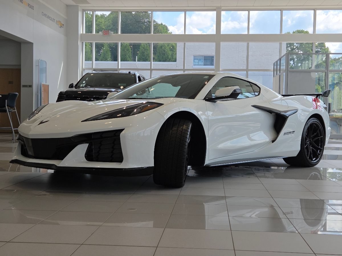 2027 Chevrolet Corvette 3LT - Photo 19