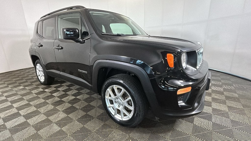 Used 2020 Jeep Renegade Latitude SUV