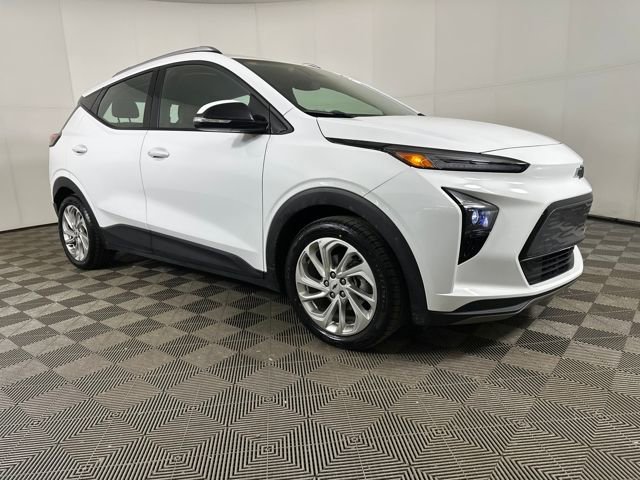 Used 2023 Chevrolet Bolt EUV LT with VIN 1G1FY6S01P4175792 for sale in Stow, OH