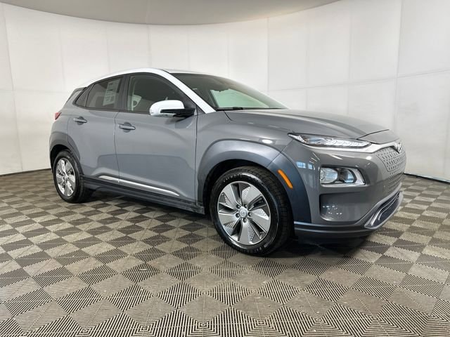 Used 2021 Hyundai Kona EV SEL with VIN KM8K23AG8MU124169 for sale in Stow, OH