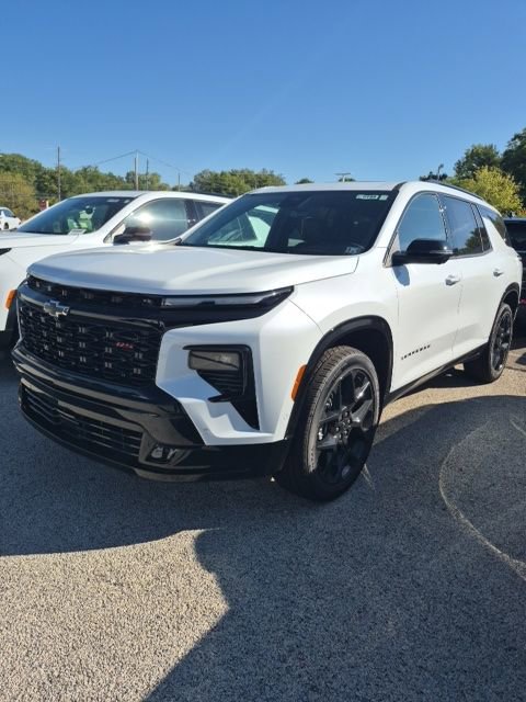 2026 Chevrolet Traverse RS photo 2