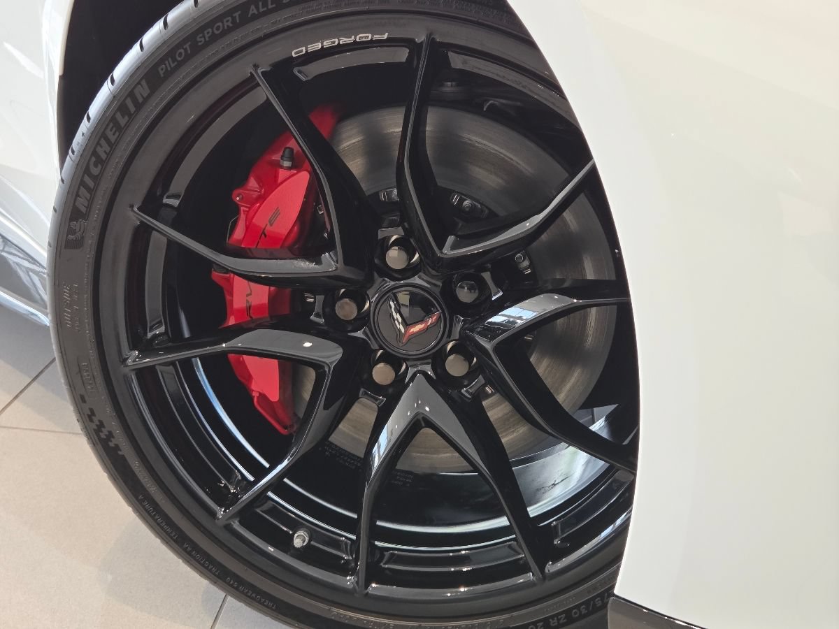 2027 Chevrolet Corvette 3LT - Photo 16