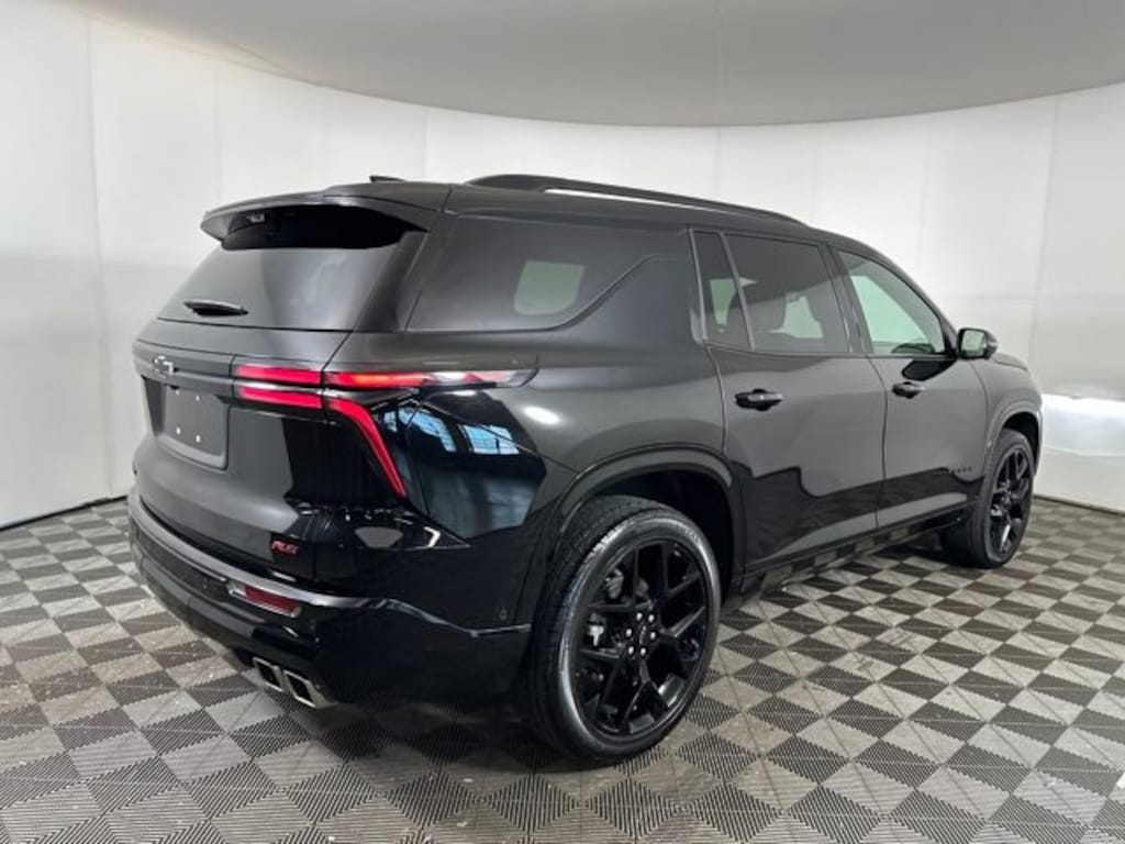 Used 2024 Chevrolet Traverse RS SUV