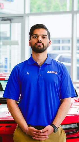 Staff member Tej Singh from ID_d7f4c12b20c0
