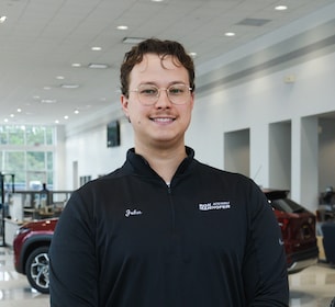 Staff member John Barfell from ID_4eed69ae8971