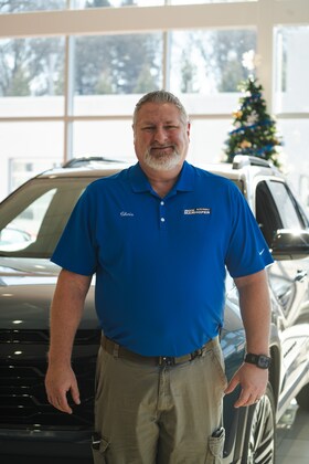 Staff member Chris Sutton from ID_1900b9afdde7