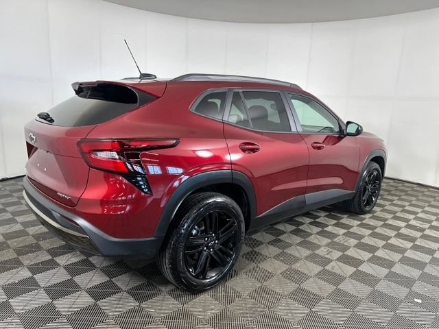2024 Chevrolet Trax ACTIV photo 2