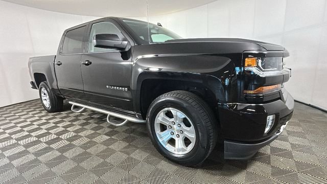 Used 2016 Chevrolet Silverado 1500 LT with VIN 3GCUKREC9GG313895 for sale in Stow, OH