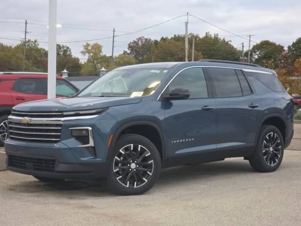 New 2026 Chevrolet Traverse LT SUV