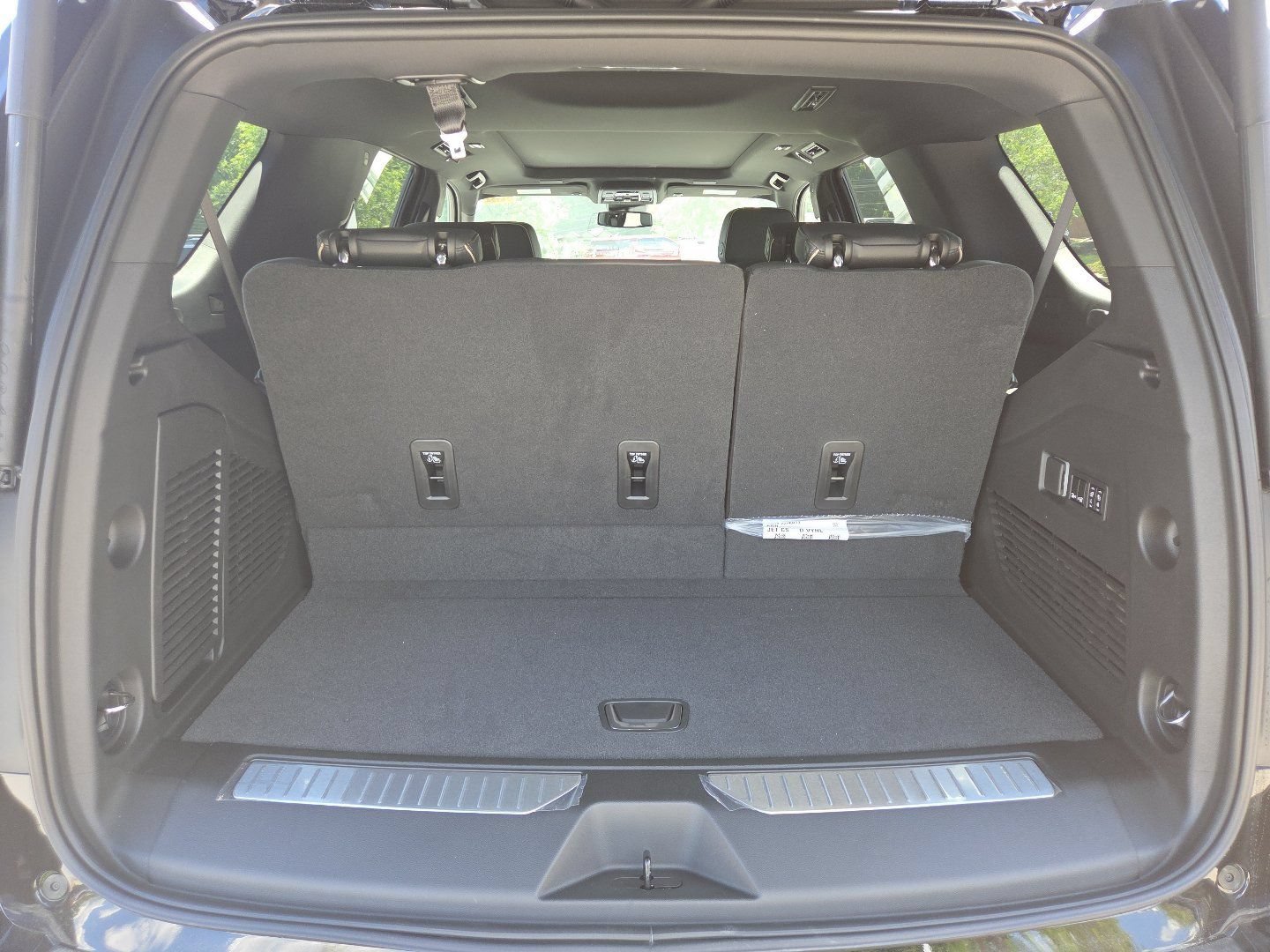 2026 Chevrolet Tahoe Premier - Photo 23