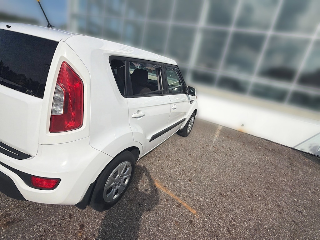 Used 2012 Kia Soul Base Hatchback