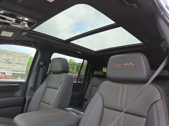 2026 Chevrolet Suburban High Country - Photo 3