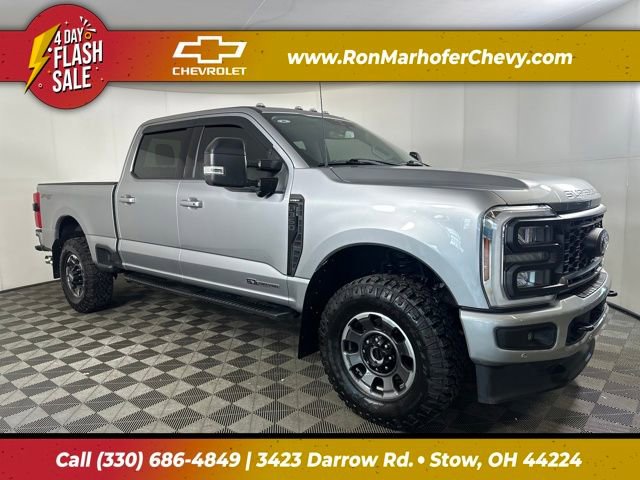 2024 Ford F-350 Super Duty Lariat's photo