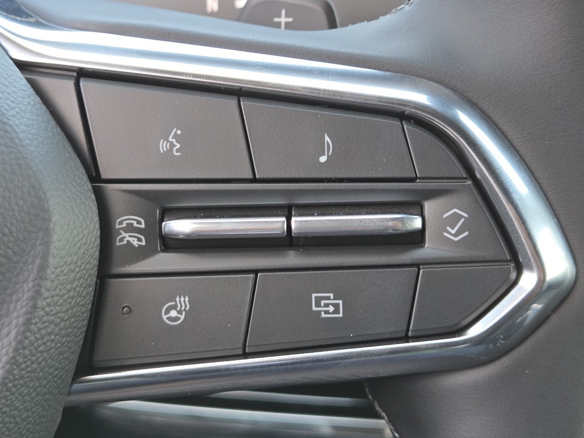 2027 Chevrolet Equinox LT - Photo 34